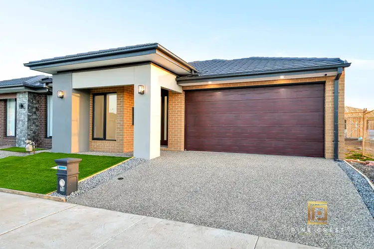 76 Lucania Crescent