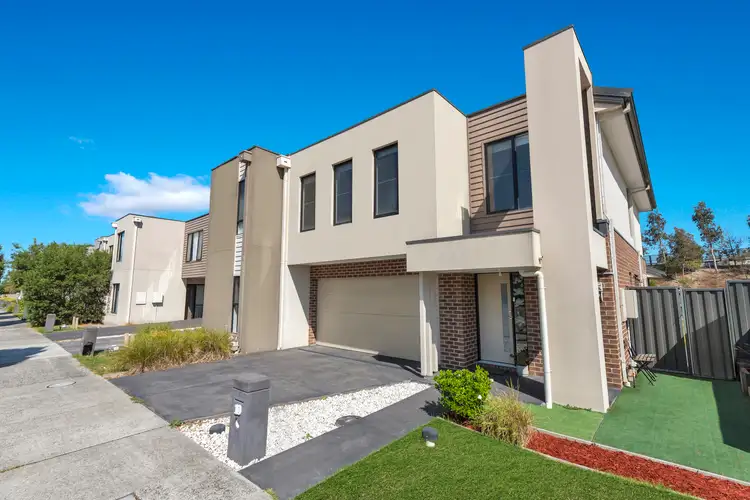 10 Fitzroy Street, Pakenham VIC 3810