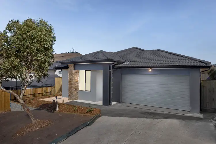 Second view of Homely house listing, 33 Beckview Crescent, Sunbury VIC 3429