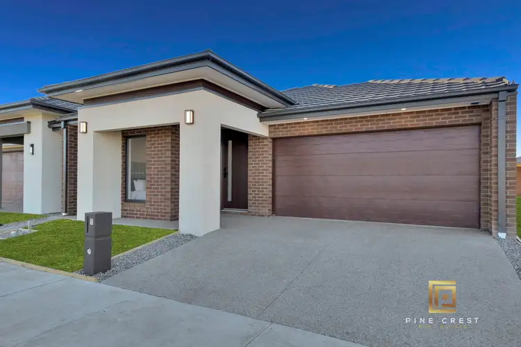 7 Bobal St, Sunbury VIC 3429