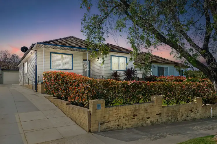 7 Berring Avenue, Roselands NSW 2196