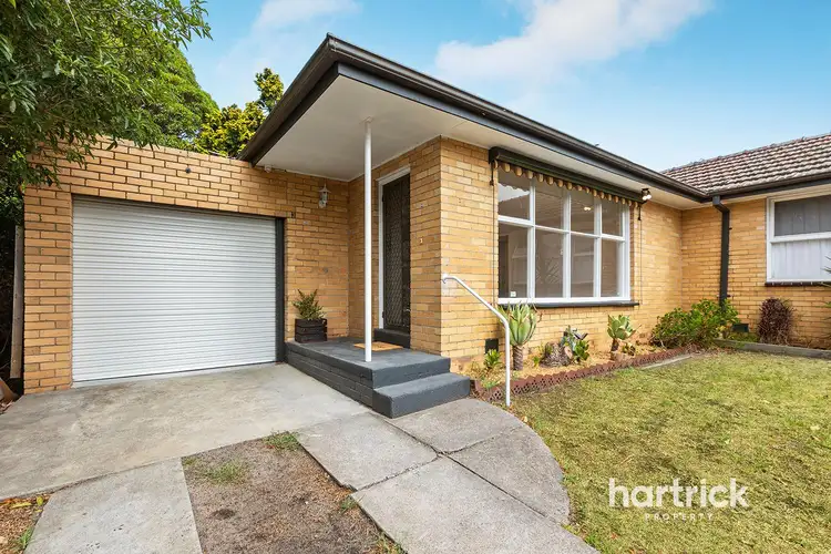 126 Centre Dandenong Road