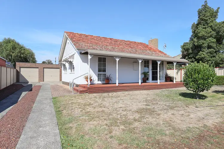 39 Churchill Square, Colac VIC 3250