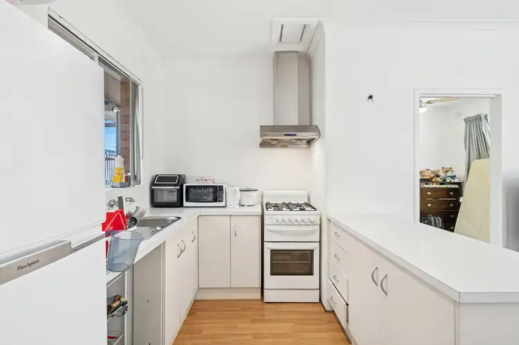 Fifth view of Homely house listing, 4/2-4 ATKELL AVENUE, Campbelltown SA 5074