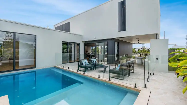 2 Arlington Drive, Pelican Waters QLD 4551