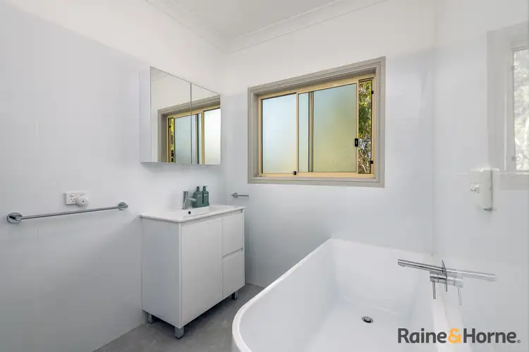 Sixth view of Homely house listing, 2/7 Orr Drive, Armidale NSW 2350