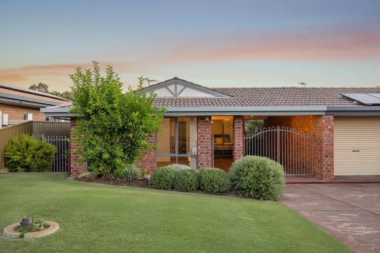 21 Diosma Drive