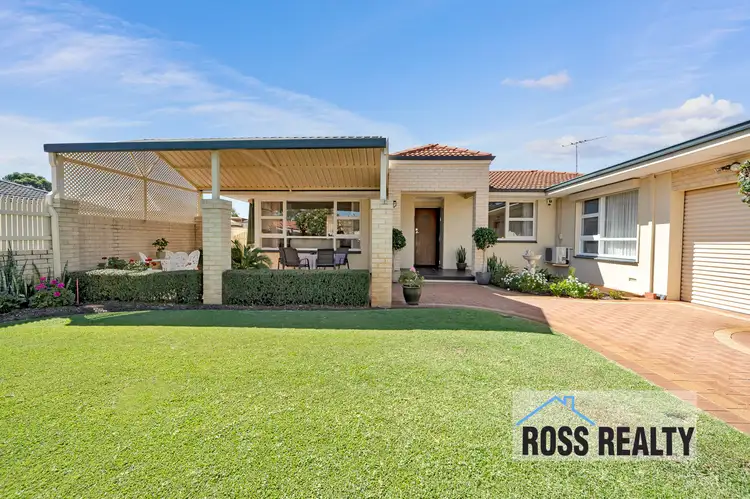 44 Marriot Way, Morley WA 6062