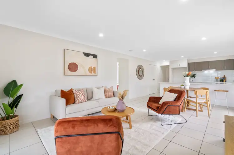 33 Isla Street, Park Ridge QLD 4125