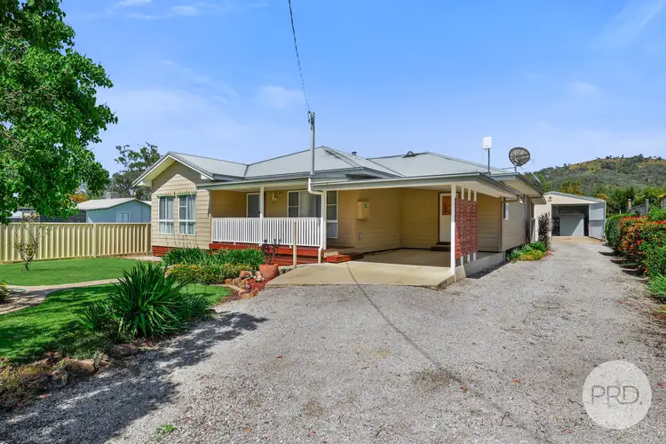 11 Duncan Street, Woolomin NSW 2340