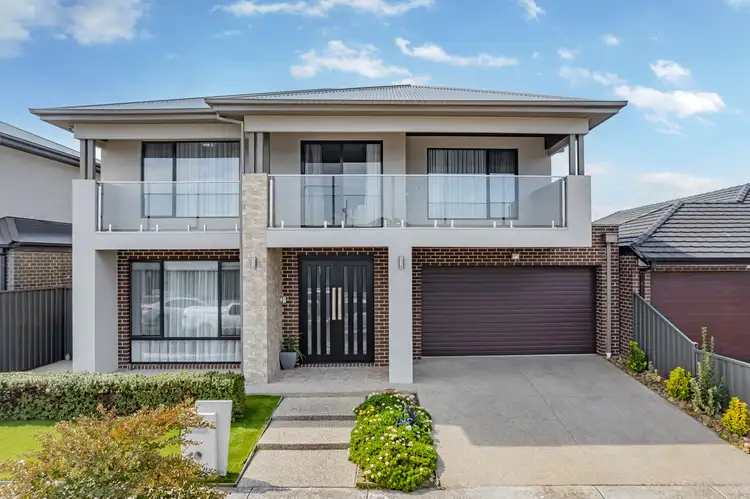 9 Greenrange Vista, Roxburgh Park VIC 3064