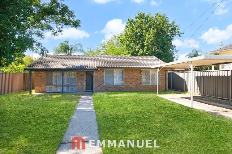 25 Algie Crescent