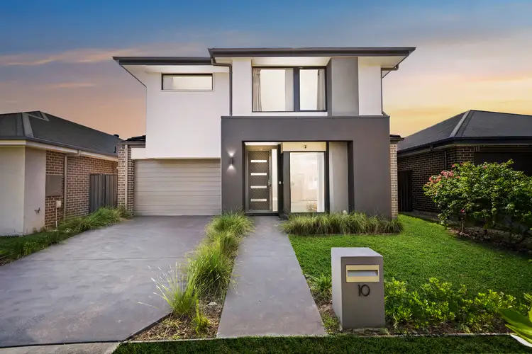 10 Chaffey Street, Jordan Springs NSW 2747