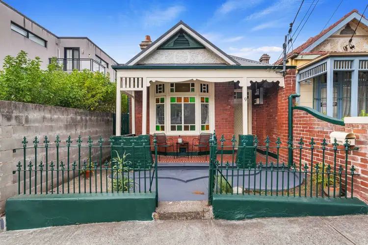 9 Macaulay Road