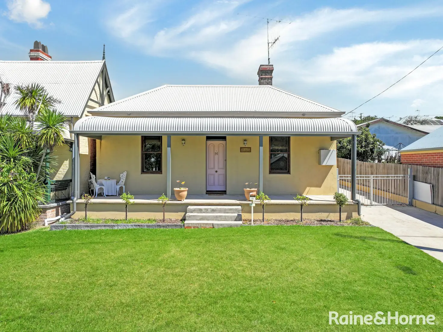 Main view of Homely house listing, 10 Park Street, Bathurst NSW 2795