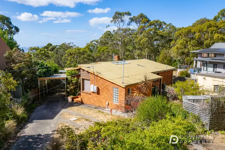 16 Rialannah Road, Mount Nelson TAS 7007