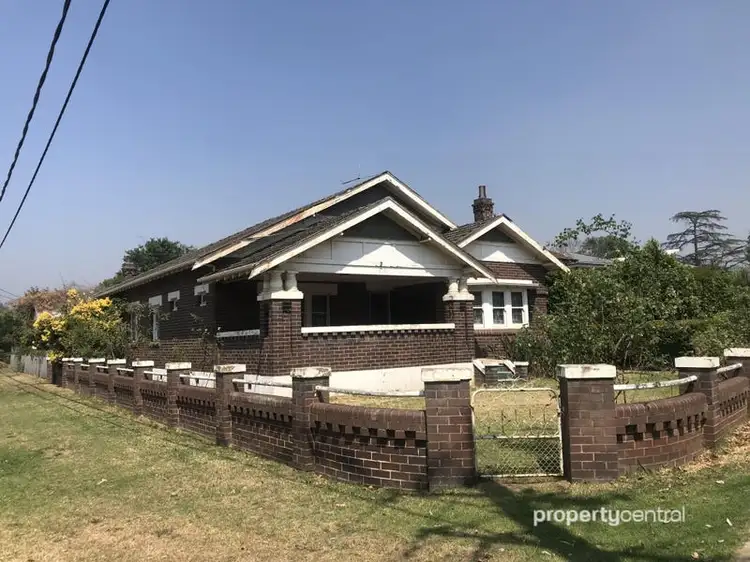 2 Memorial Avenue, Penrith NSW 2750