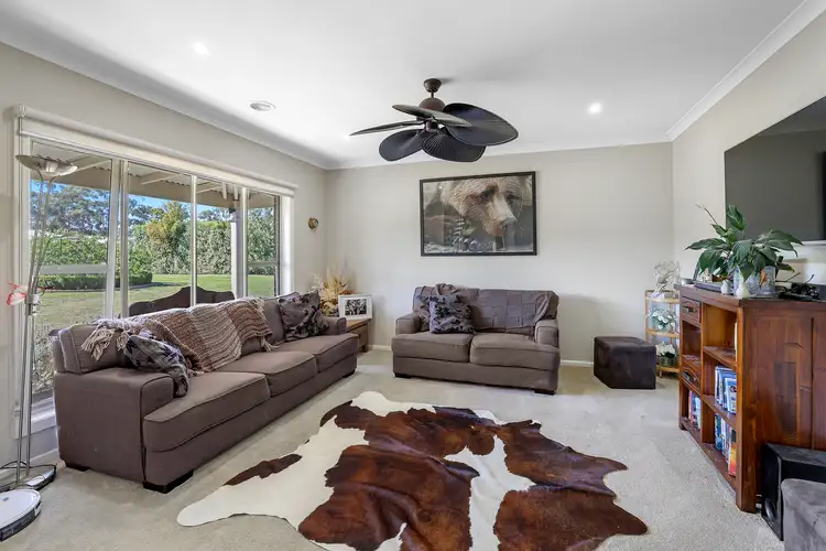 Sixth view of Homely house listing, 18 Ripplebrook Court, Drouin VIC 3818