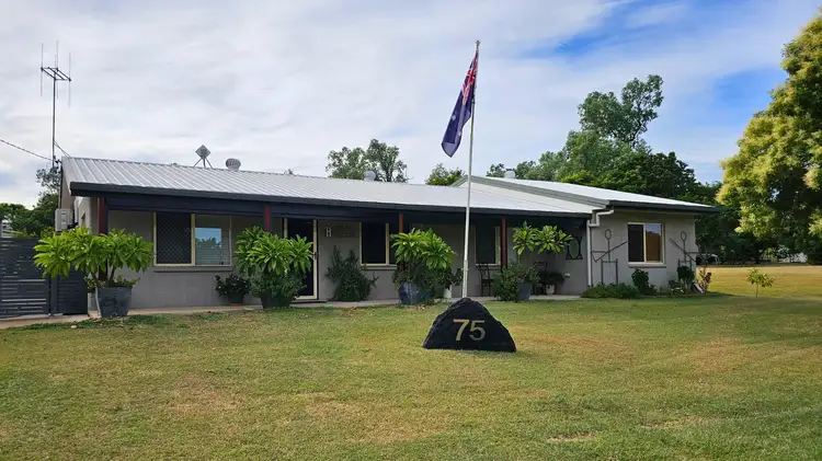 75 Barrow Street, Gayndah QLD 4625