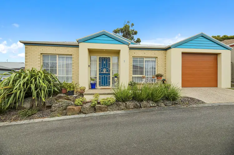 7/27 Jefferson Road, Garfield VIC 3814