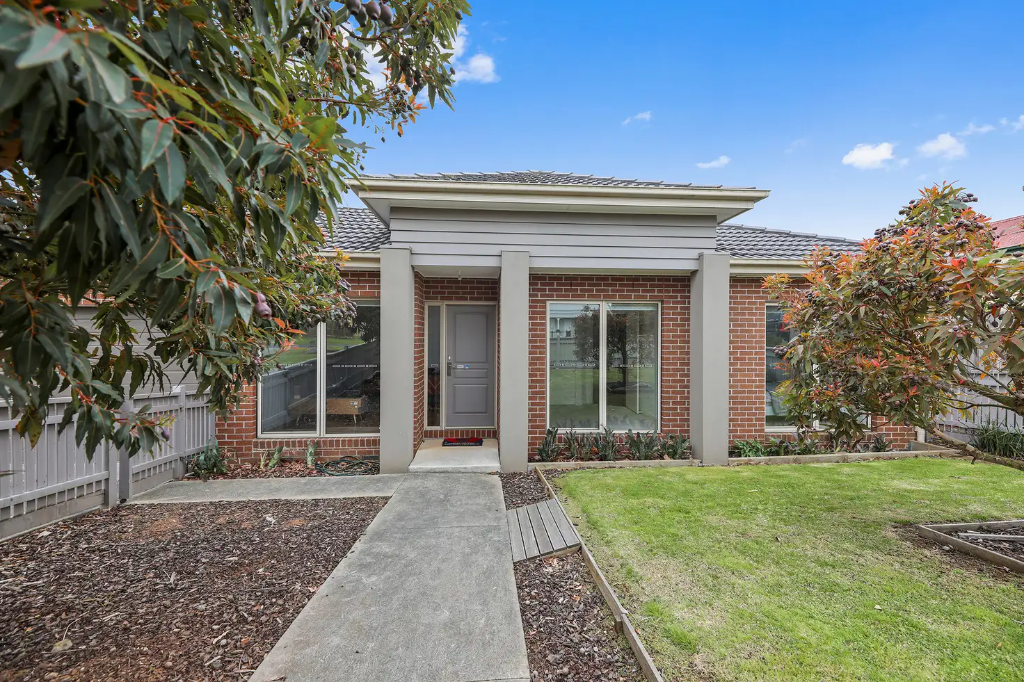 Main view of Homely house listing, 1/15 Lardner Road, Drouin VIC 3818