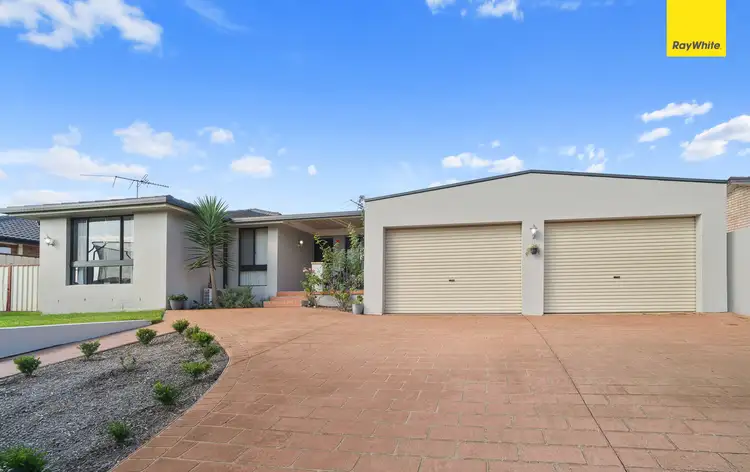 26 Bowerbird Crescent, St Clair NSW 2759
