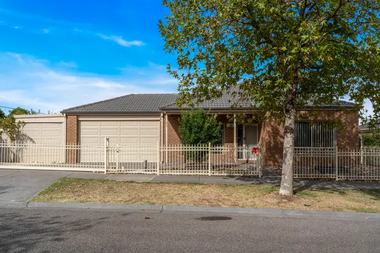 21 Troward Harvey Way, Craigieburn VIC 3064