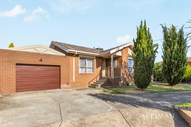 13 Gunsynd Close