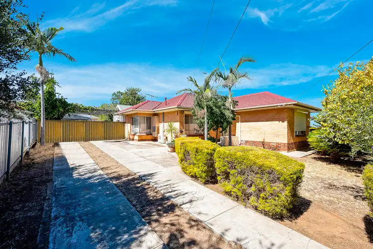 4 Raymond Road, Para Hills SA 5096