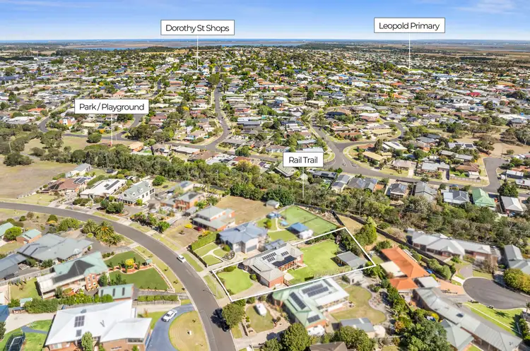 8 Washington Gardens, Leopold VIC 3224