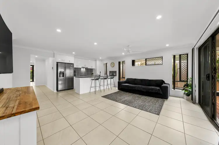 Fifth view of Homely house listing, 7 Cassidy Crescent, Willow Vale QLD 4209