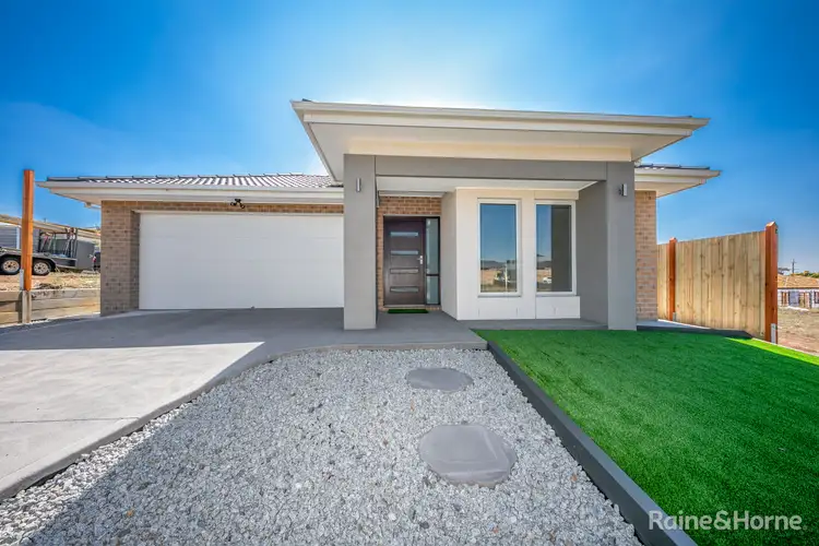 16 Davenport Drive, Sunbury VIC 3429
