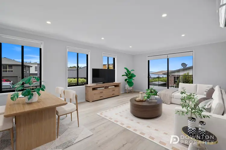 2/99 Oakdowns Parade, Oakdowns TAS 7019