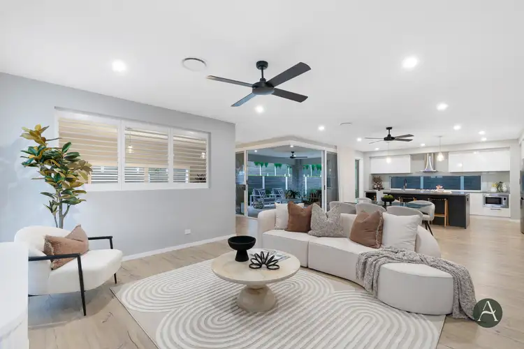 24 Greenvale Crescent, Maudsland QLD 4210