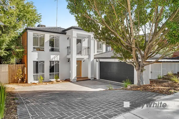 19 Kuranda Crescent, Berwick VIC 3806