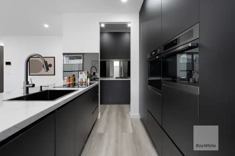 Sixth view of Homely house listing, 6 Vosges Way, Truganina VIC 3029