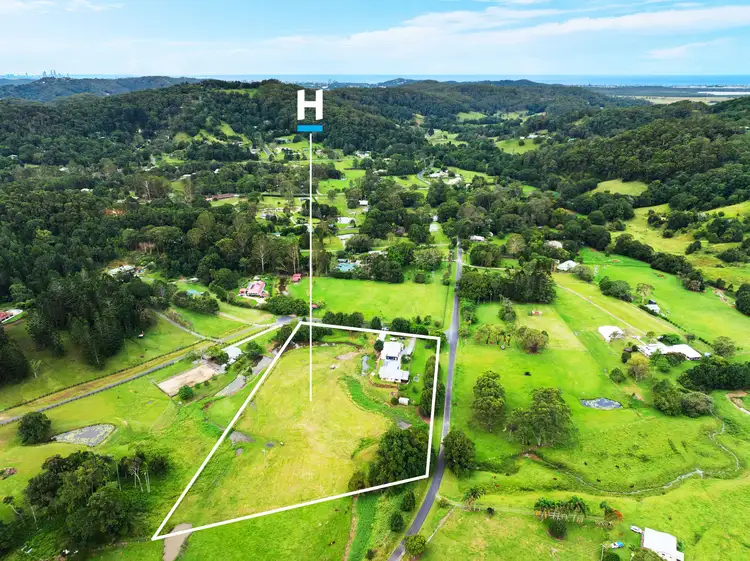 3 Pine Tree Place, Piggabeen NSW 2486