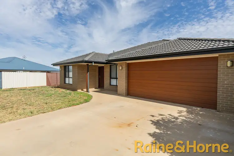 54 Holmwood Drive, Dubbo NSW 2830