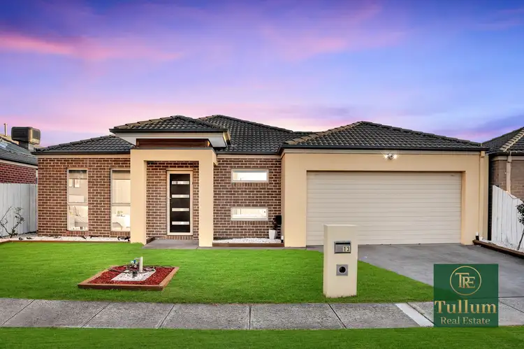 13 Kingsbarn Court, Cranbourne VIC 3977