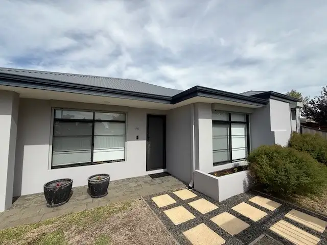 Second view of Homely house listing, 35 Camden Blvd, Aubin Grove WA 6164