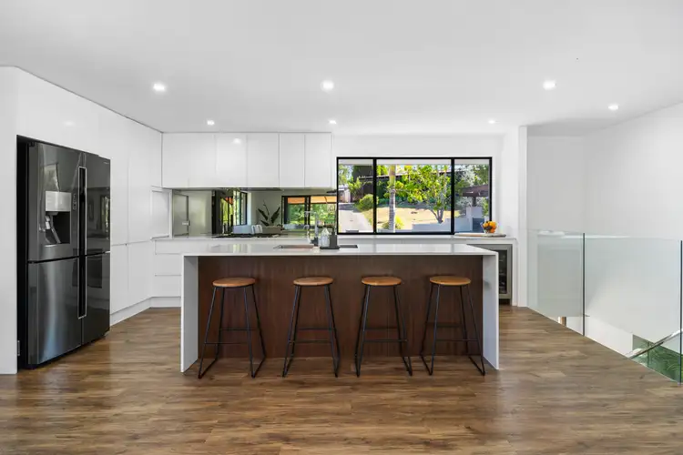 35 Whitian Drive, Carrara QLD 4211