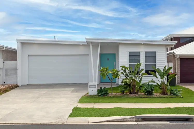 11 Lamington Crescent, Banya QLD 4551
