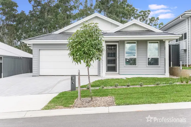 69 & 69a Burton Dr, Tahmoor NSW 2573