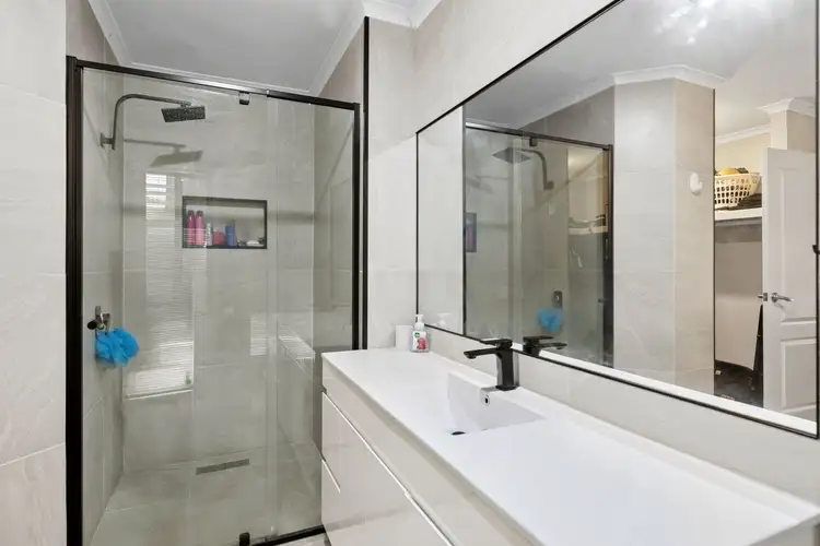 Fifth view of Homely house listing, 2 Rupertswood Drive, Brookfield VIC 3338
