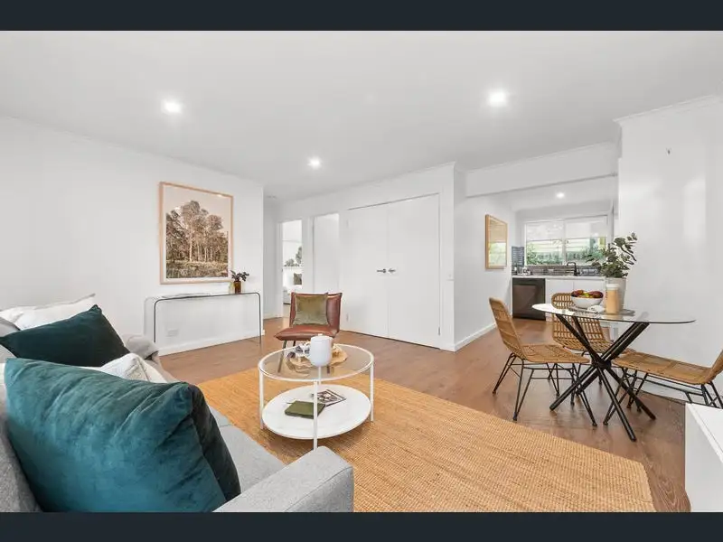 Main view of Homely unit listing, 2/11 Hodgins Road, Hastings VIC 3915