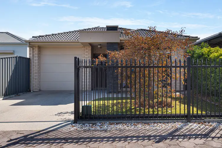 52 Folland Avenue, Northfield SA 5085