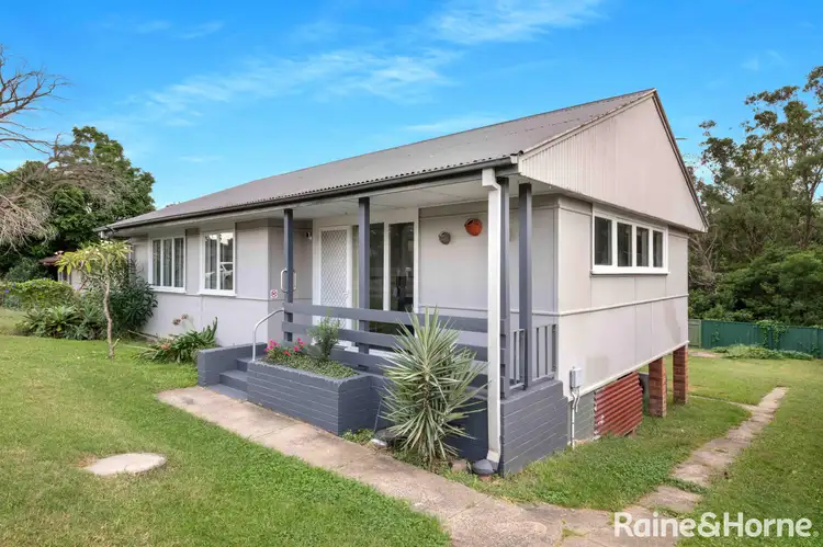 31 Leonard Street, Bomaderry NSW 2541