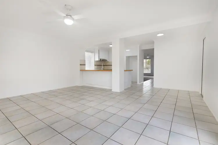 Fifth view of Homely house listing, 4 Joyce Crescent, Bracken Ridge QLD 4017
