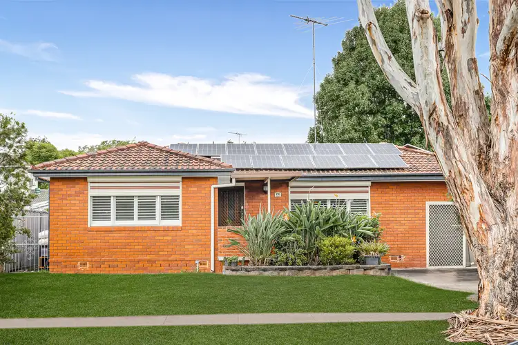 26 Ridgeway Crescent