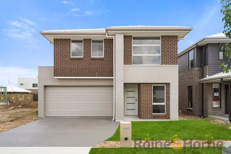 5 Sunshine Street, Oran Park NSW 2570